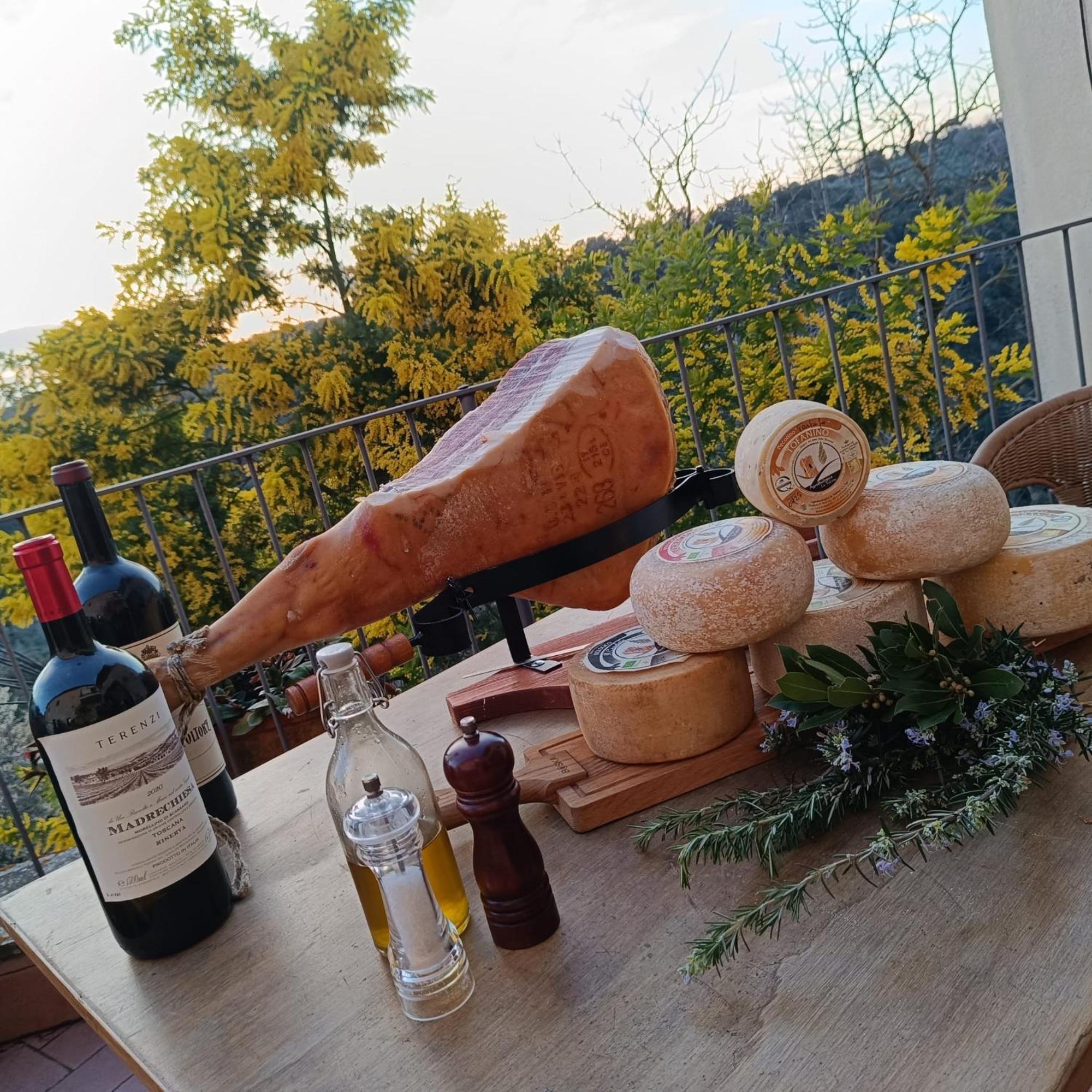 Ghigo La Locanda Di Torquato Montorgiali Buitenkant foto